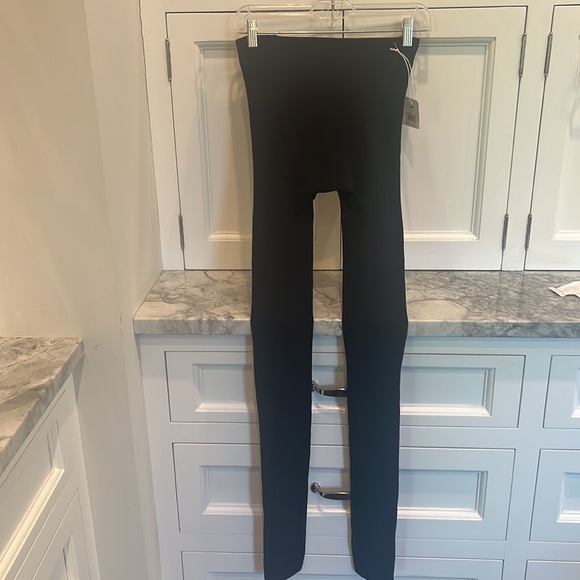 Ingrid + Isable Fleece Maternity Legging - Picture 2 of 4